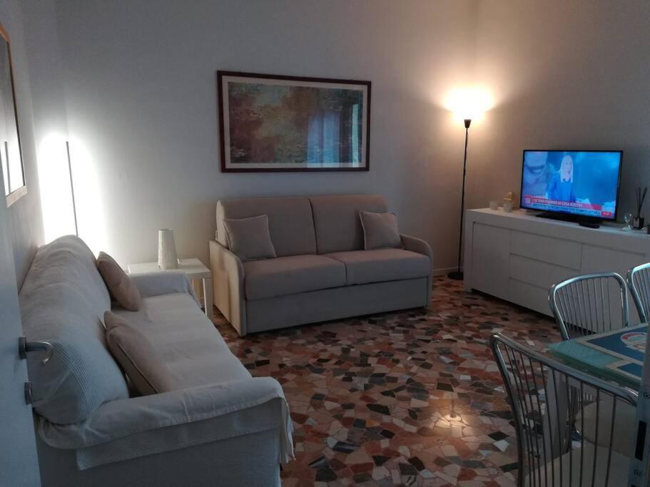 Primo Piano - Bilocale Casa Vacanze Brescia Zewnętrze zdjęcie